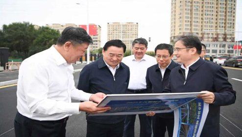 郝鵬在撫順調(diào)研